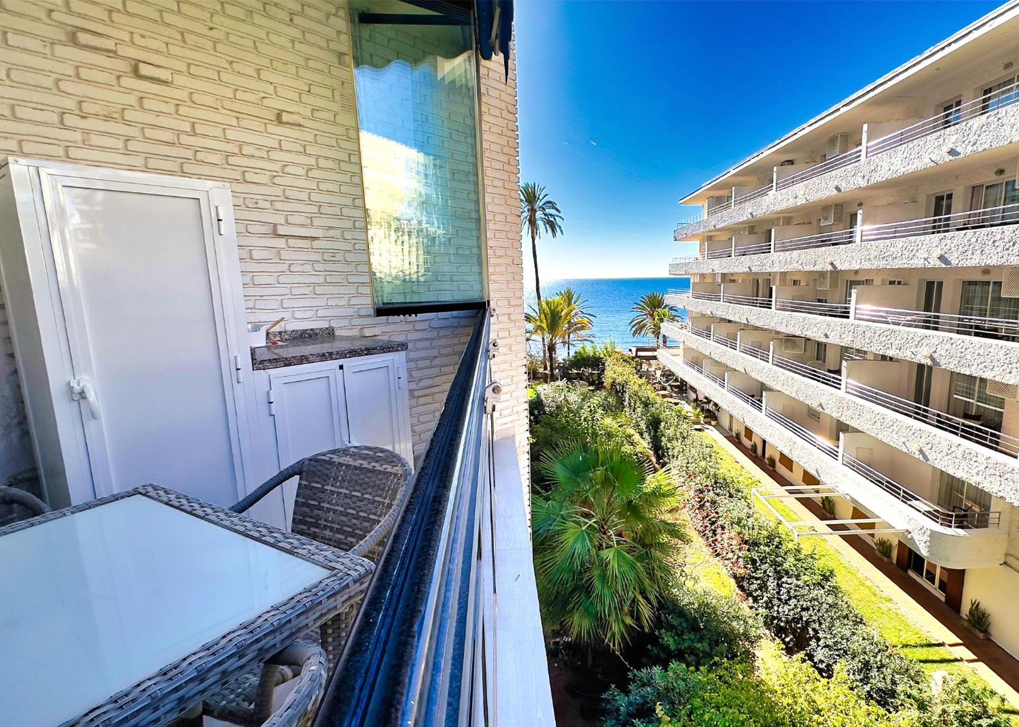 Skol 350. Great 2 Bedroom In Skol Hébergement de vacances Marbellac